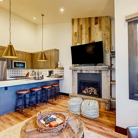 Ski-In, Ski-Out Designer Condo